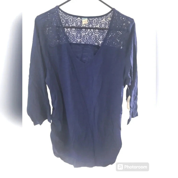 * Host Pick* Old Navy Maternity 3/4 Sleeve Shirt - Picture 1 of 4